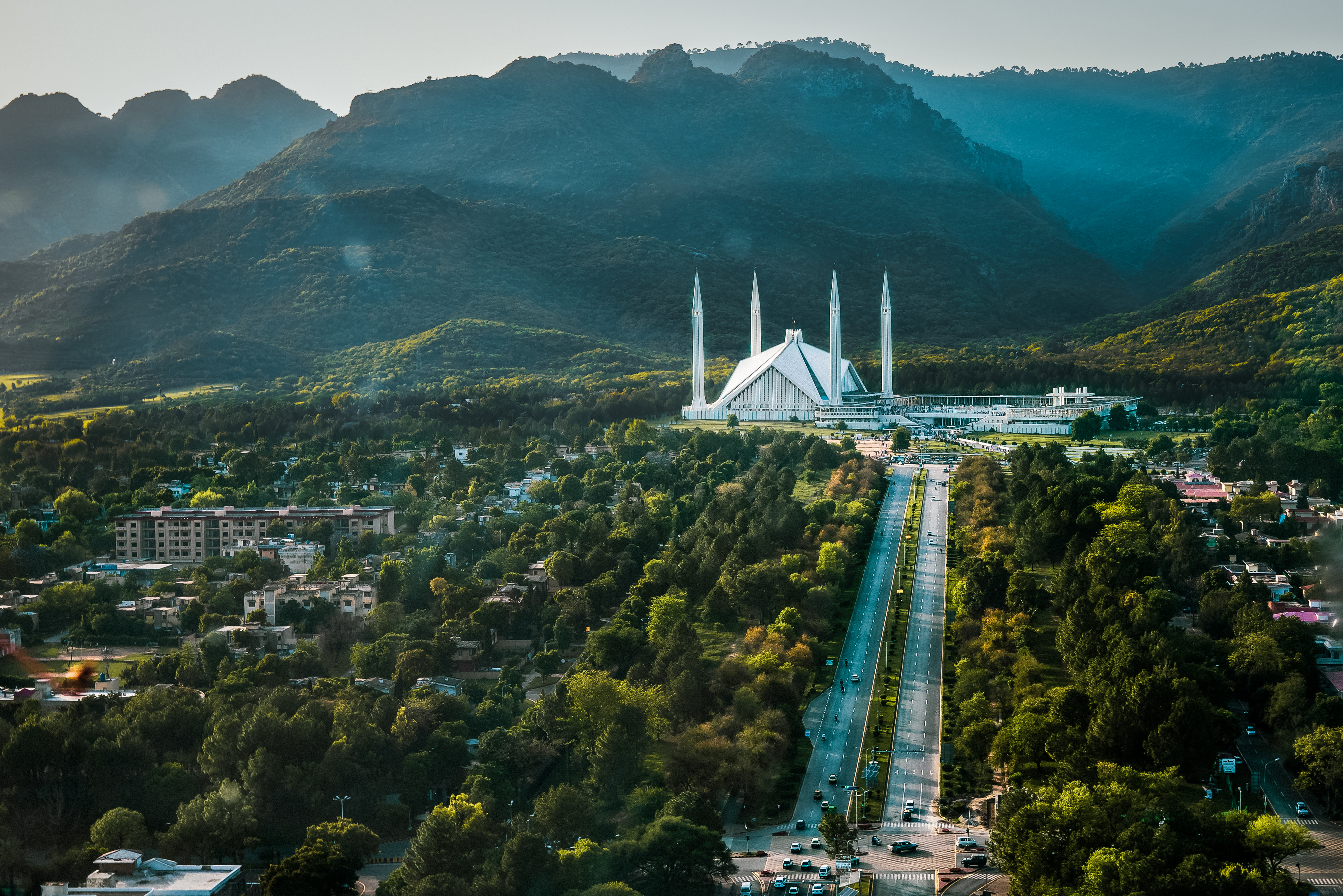 Here’s Why You Should Watch Pakistan’s UAE & China Ties Closely